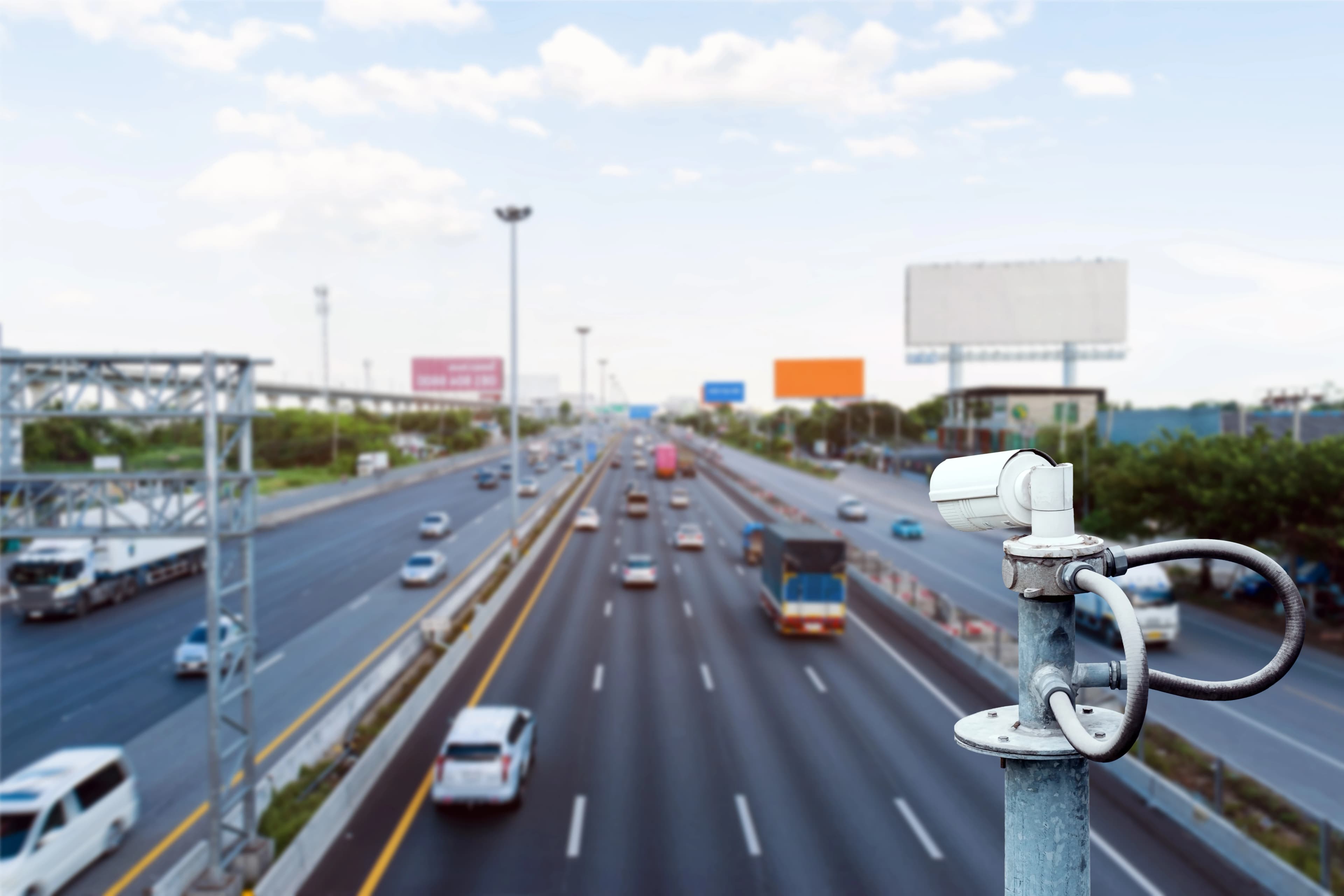 Intelligent Traffic Management System for smart city roads
